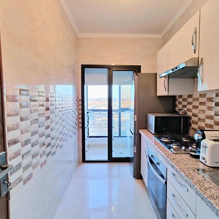 Appartment In Tanger City Center - 5Min To The Beach - Free Parking Buitenkant foto