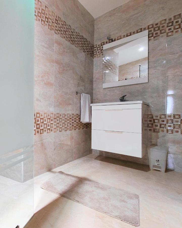 Appartment In Tanger City Center - 5Min To The Beach - Free Parking Buitenkant foto